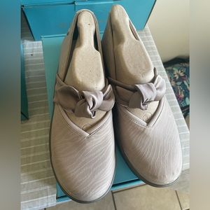 Bzees playful washable slip-ons